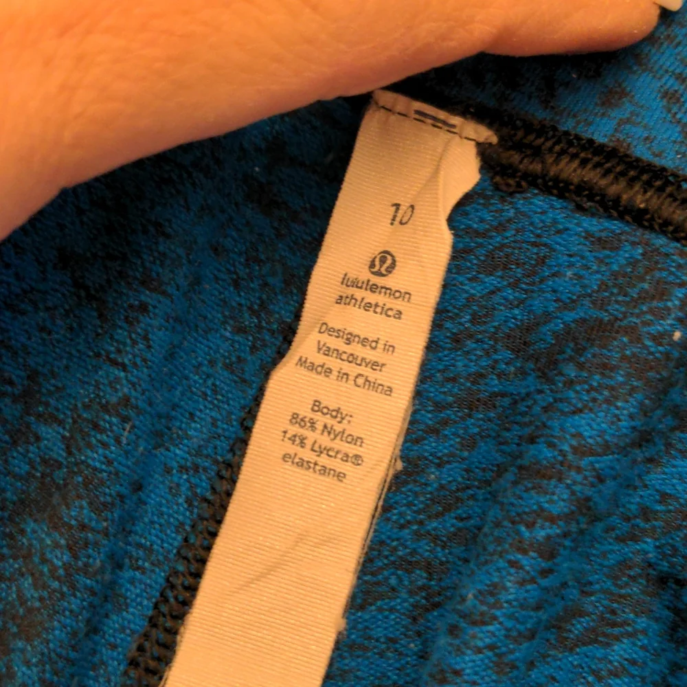 Lululemon leggings. Blue space dye print. Size 10 euc - Picture 5 of 5